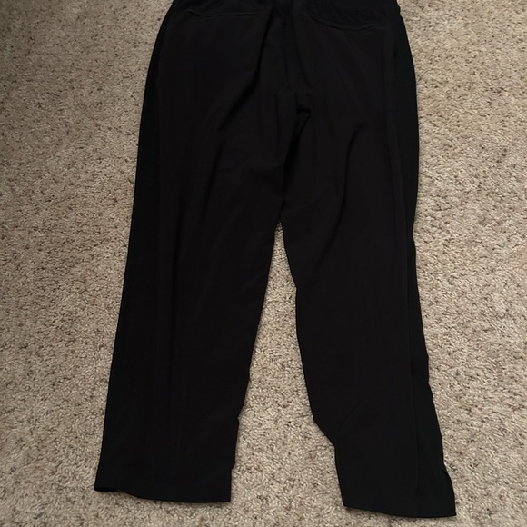 Women’s Black Athleta Brooklyn Ankle Pant - Picture 2 of 5